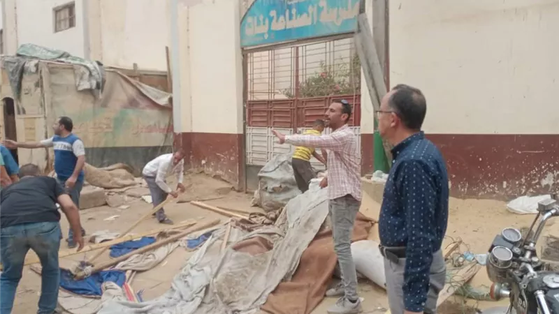تحرير 117 محضر خلال حملة مكبرة لإزالة الاشغالات بالشوارع