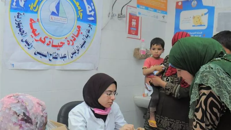 جامعة كفر الشيخ تنظم قافلة طبية وتوعوية تنموية
