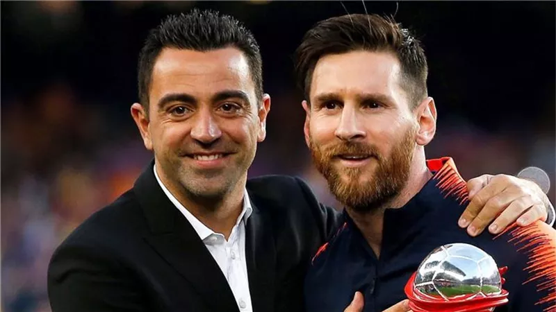 تشافى : ميسى رفض عرض برشلونة والهلال لهذا السبب