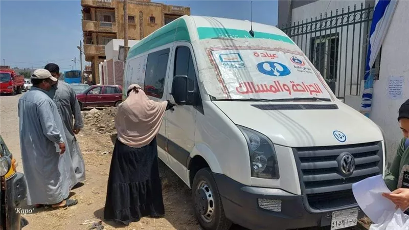 علاج ١٦٢٩ مواطناً بالمجان في قافلة طبية بدمياط