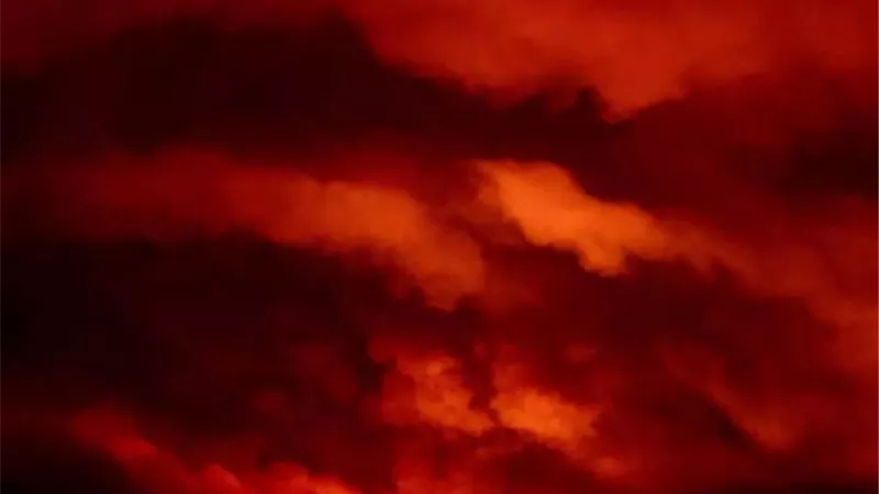 شمس أمريكا.. حمراء