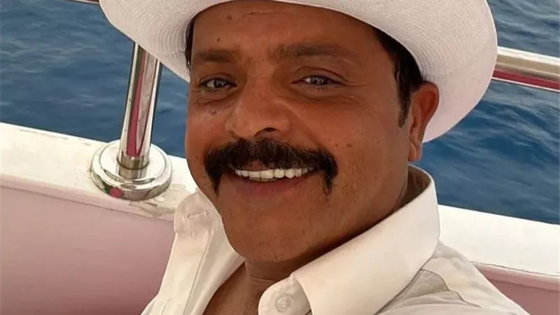 محمد هنيدي بـ 