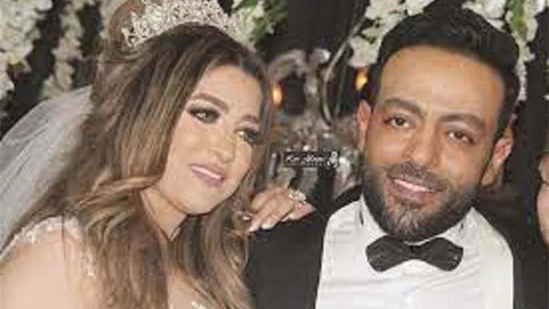 بعد انفصالهما بفترة طويلة.. طلاق تامر عاشورمن زوجته رسميا