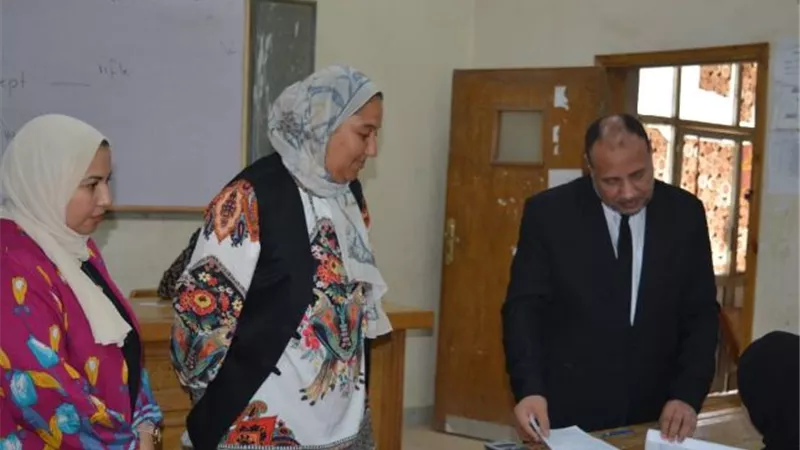 نائب رئيس جامعة الأزهر للوجه القبلي يتابع لجان الامتحانات