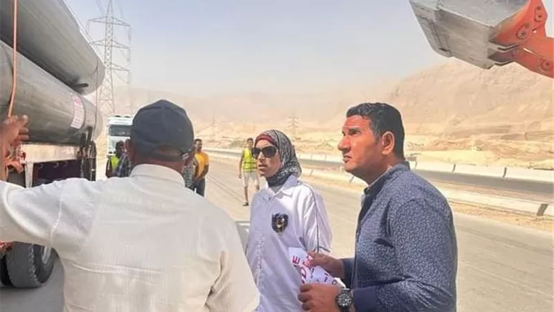 متابعة واستكمال مرافق البنية التحتية بالمنطقة الصناعية بالسويس