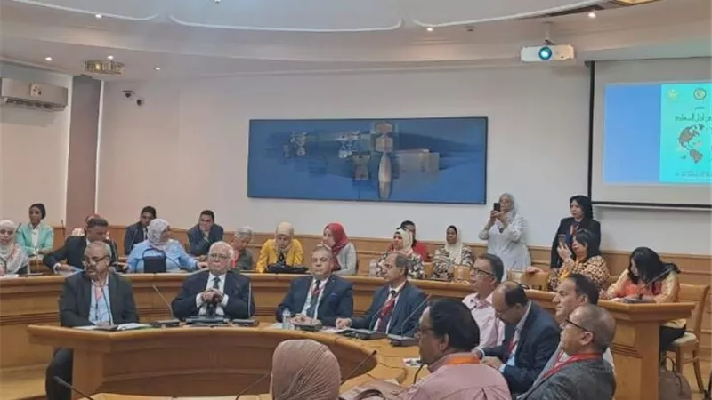 من أجل السعادة بالأعلى للثقافة