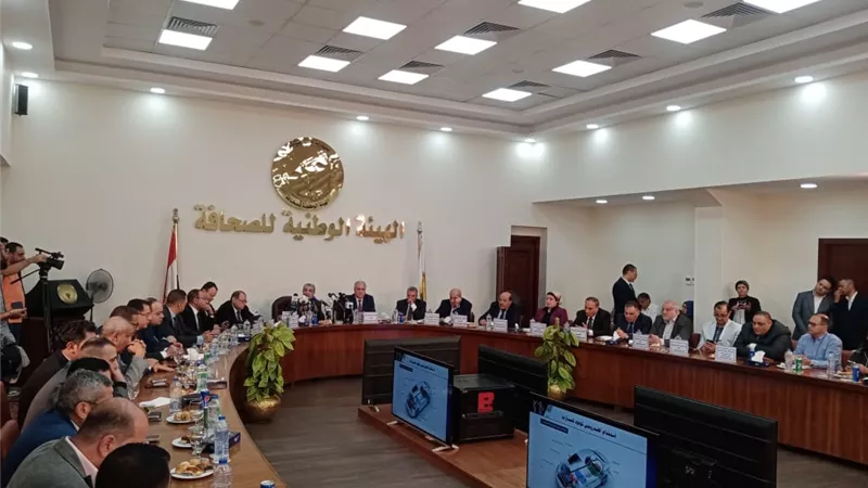 وزير الكهرباء: إضافة خطوط نقل جديدة بزيادة 150% عن المتاح