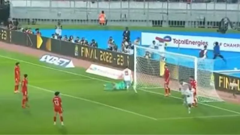 هدف أول للوداد المغربى فى شباك الاهلى بنهائى افريقيا ... شاهد