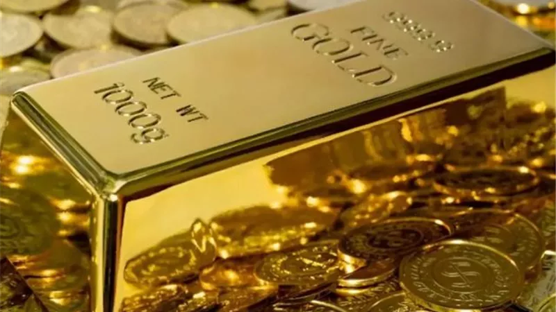 تراجع الذهب بفعل قوة الدولار مع ترقب قرار المركزي الأمريكي