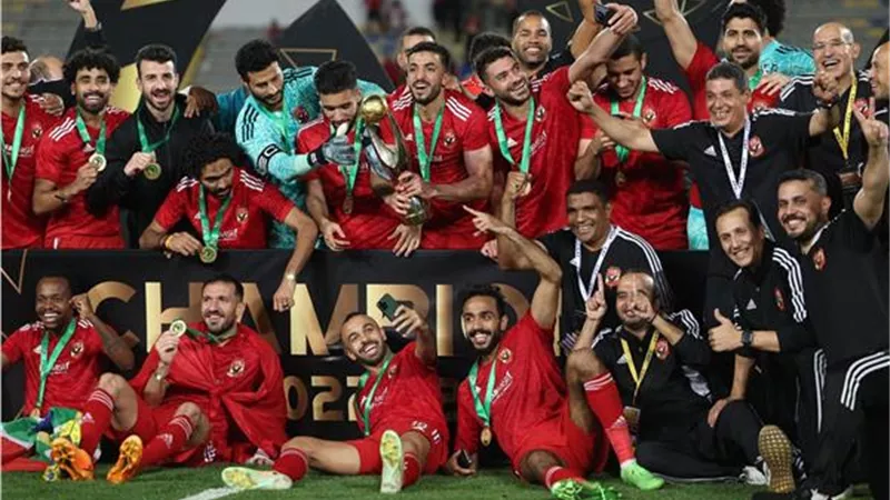 بعثة الأهلي تصل القاهرة بعد التتويج ببطولة أفريقيا