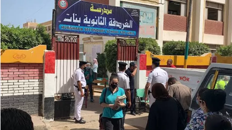 3425 طالب وطالبة يؤدون امتحان الثانوية العامة بالبحرالأحمر