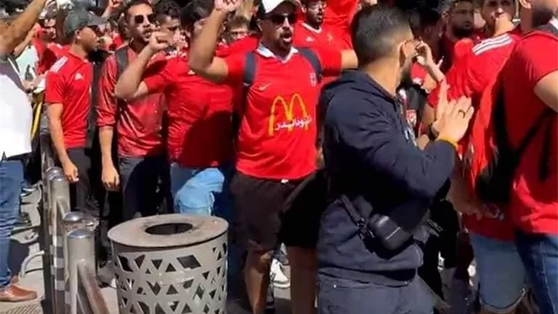 جماهير الاهلي تصل ملعب 