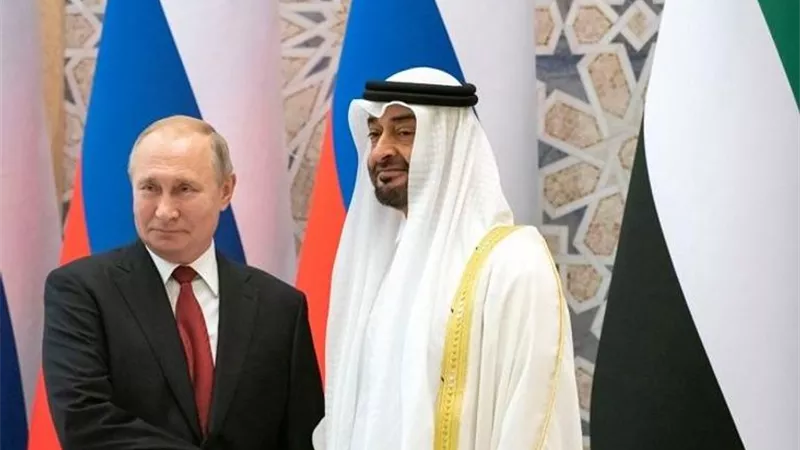 بن زايد يهنئ الرئيس بوتين بيوم روسيا