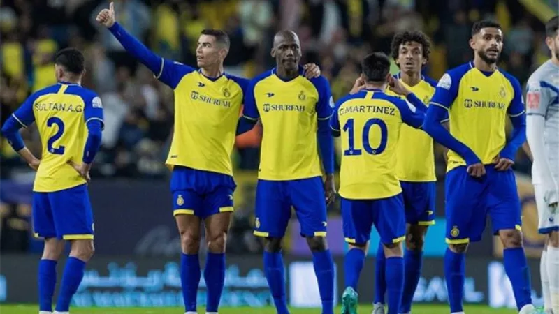 نجم كريستال بالاس يصدم النصر السعودي بسبب سان جيرمان