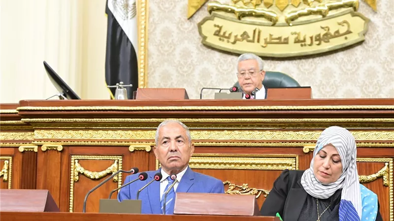البرلمان يوافق علي الغاء بعض القوانين الخاصة بإنشاء البنوك