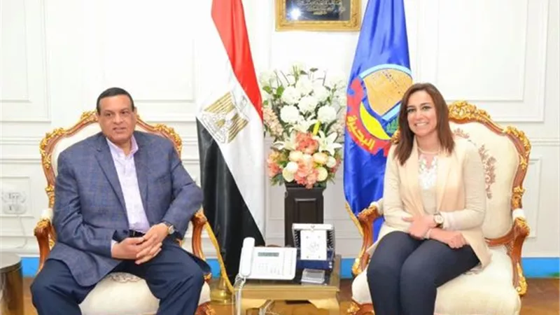 آمنة: 370 مشروعا فى البحيرة باستثمارات 6.9 مليار جنيه