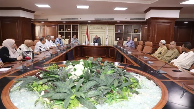 محافظ بنى سويف التوسع فى إقامة شوادر أضاحى العيد