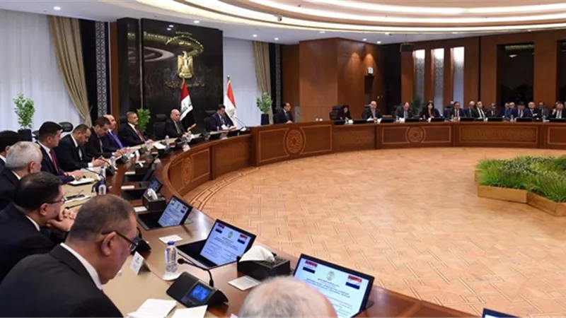 رئيس الوزراء العراقي يشيد بمواقف مصر الداعمة للقضايا العربية