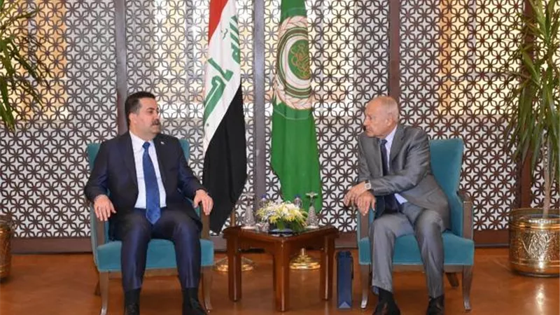 أبوالغيط خلال استقباله رئيس وزراء العراق: بغداد تقوم بدور مهم في المنطقة
