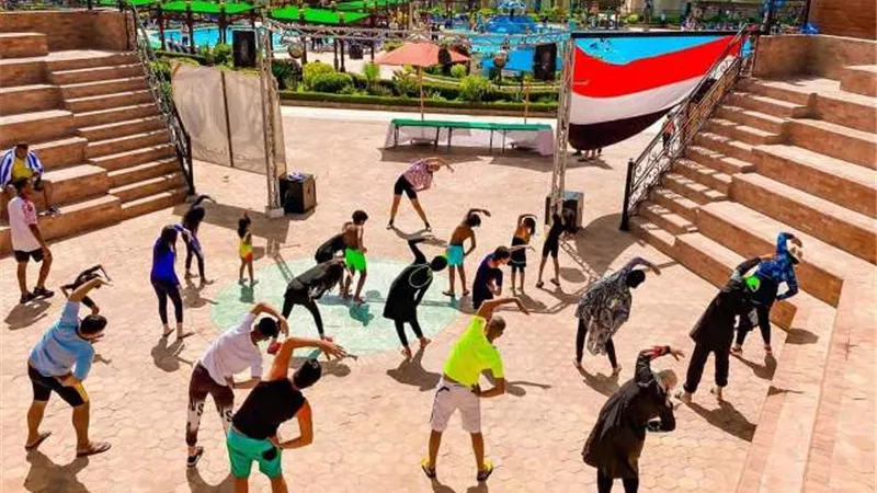 إقبال على الزومبا بشواطئ الغردقة.. لتحسين الحالة المزاجية