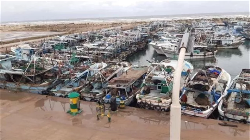 إعادة فتح ميناء الصيد البحري ببرج البرلس بعد تحسن الأحوال الجوية
