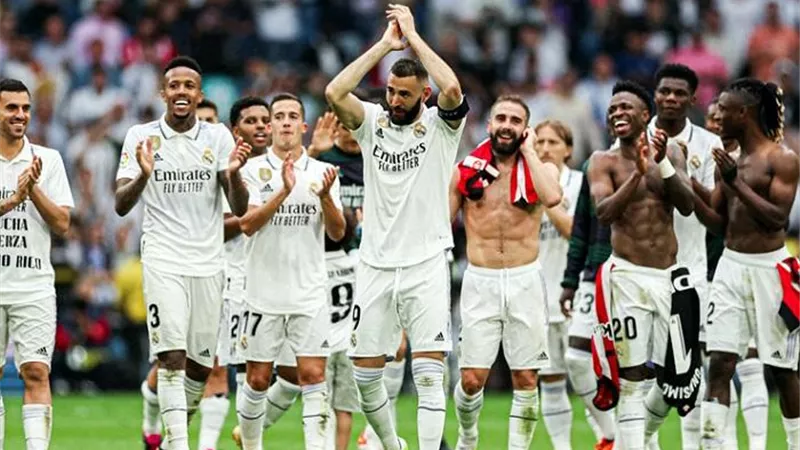 ليس كين ومبابي.. ريال مدريد يستقر على بديل بنزيما