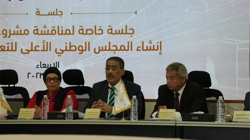 هشام الحصري: القيادة السياسة رؤيتها سابقة في دعم القطاع الزراعي