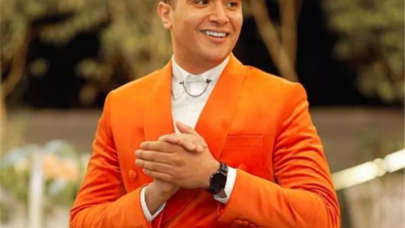 مصمم الازياء أحمد المغازي يكشف موضة ملابس صيف ٢٠٢٣