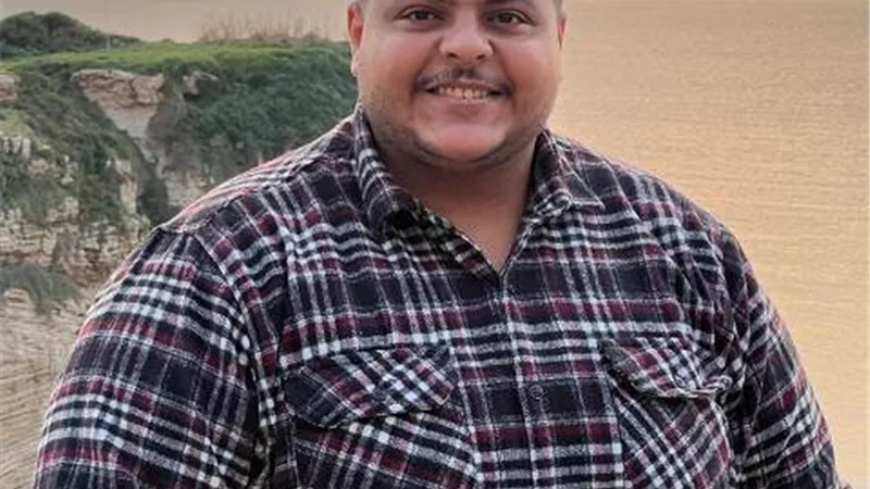 خبير السوشيال ميديا محمد عبدالله يكشف إيجابيات وسلبيات قرار الفيسبوك بشأن العلامة الزرقاء