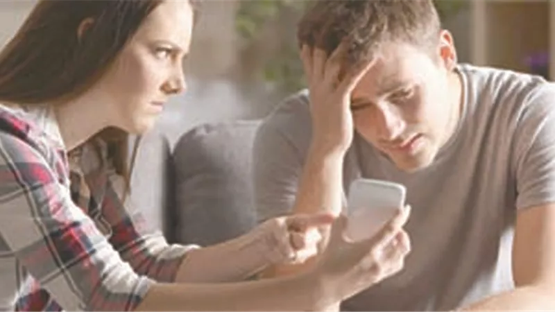 حاول الهروب من الفضيحة.. سقط من شرفة عشيقته جثة هامدة!