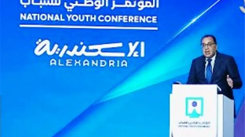 مدبولي:استكمال مشروع محور المحموديةبإضافة110 كيلومترات على جانبيه