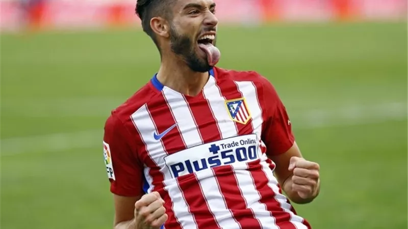 رد قوي من نجم أتليتكو مدريد على عرض برشلونة