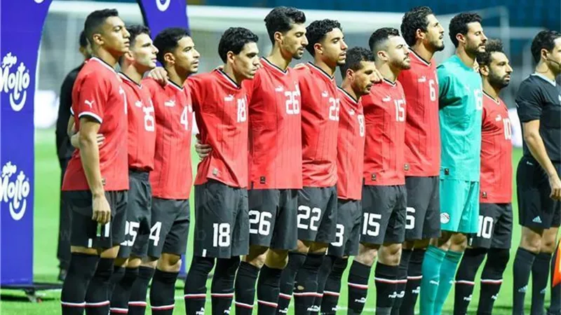 الشحات وكهربا على دكة بدلاء المنتخب أمام غينيا بتصفيات افريقيا