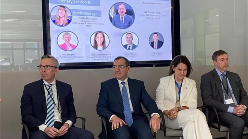 الملا: الهيدروجين يكتسب أهمية متزايدة فى أسواق الطاقة العالمية