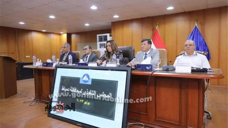 محافظ دمياط تأمر بالتأهب بكافة الأجهزة وتوفيرالخدمات للزائرين