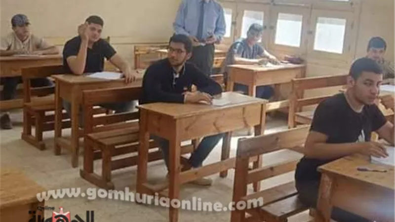 إبراهيم صديق يتابعُ لجانَ الشهادةِ الثانويةِ الأزهرة بالمنوفيةِ