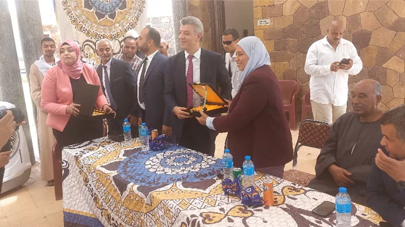 جمعية مستثمرى الطاقة الشمسية تفتتح مركز الغسيل الكلوى باسوان