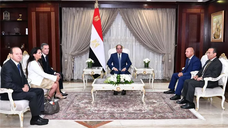 الموقع الرئاسي ينشر فيديو استقبال الرئيس السيسي للرئيس التنفيذي للخطوط الملاحية الفرنسية العالمية