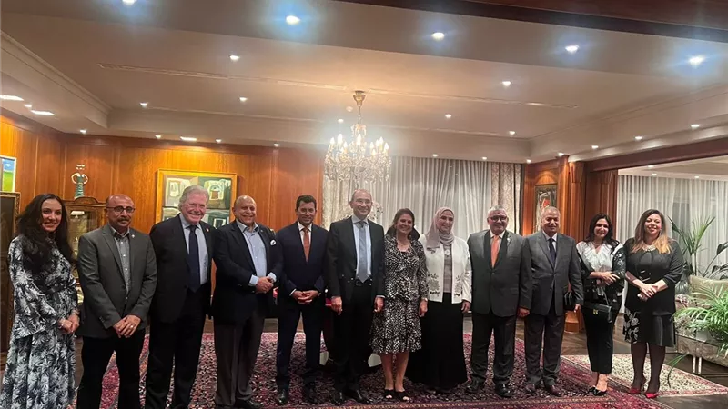 صبحى يلتقي بعثة الأولمبياد الخاص المشاركة في الألعاب العالمية