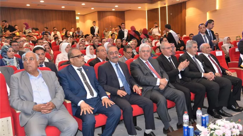 وزير التعليم العالي ومحافظ الإسماعيلية يتفقَّدان الجامعة الأهلية