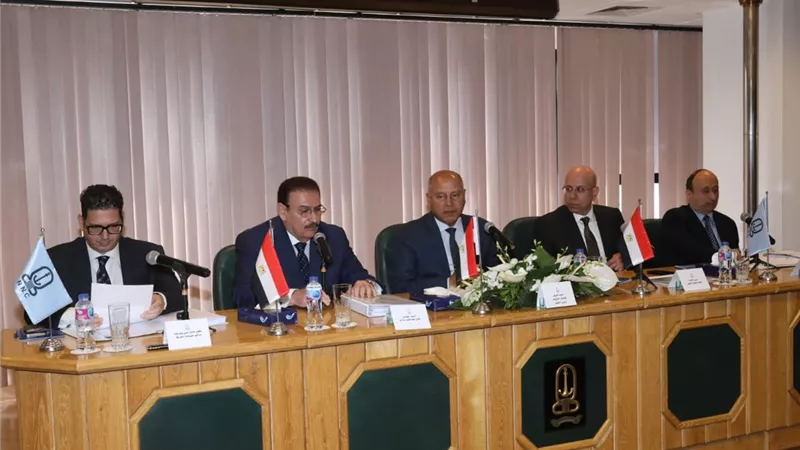 وزير النقل خلال تراسه الجمعية العامة لشركة الملاحة الوطنية