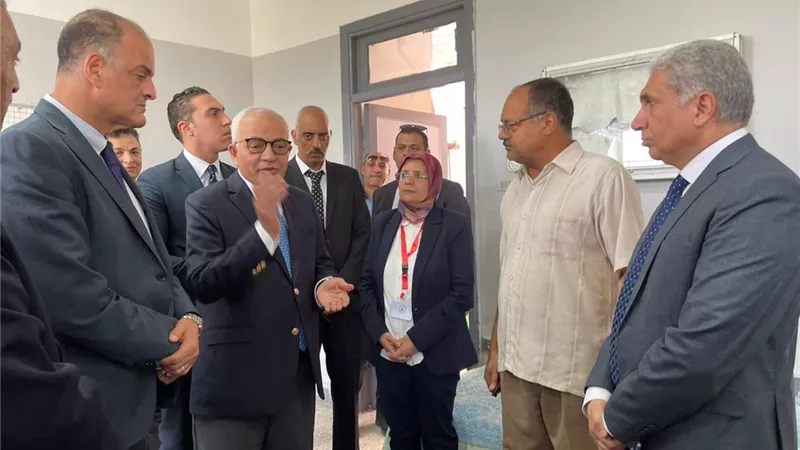 وزير التعليم يتفقد إستراحات الثانوية العامة بالإسماعيلية..صور