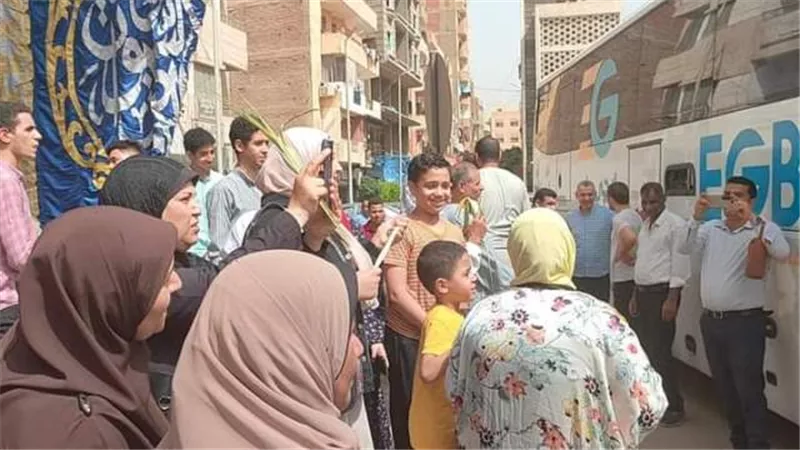 ٢٢٨ من أبناء سوهاج يغادرون لأداء مناسك الحج