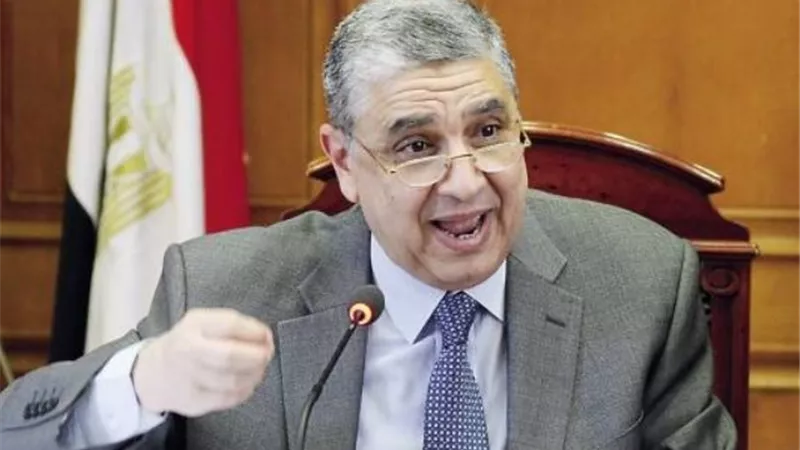 شاكر:الاستمرار فى مراجعة كفاءة محطات التوليد والتوسع فى العدادات