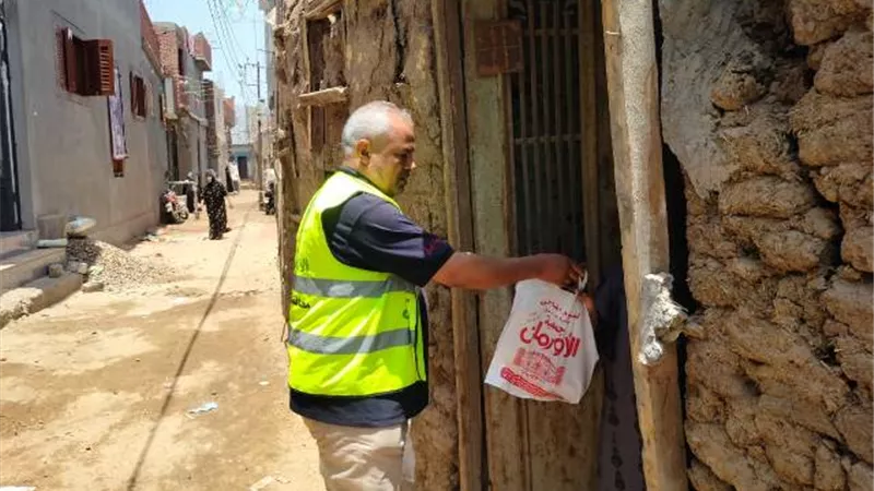 توزيع 1300كيلو لحوم مجانًا على 750أسرة بقرى مراكز كفرالشيخ
