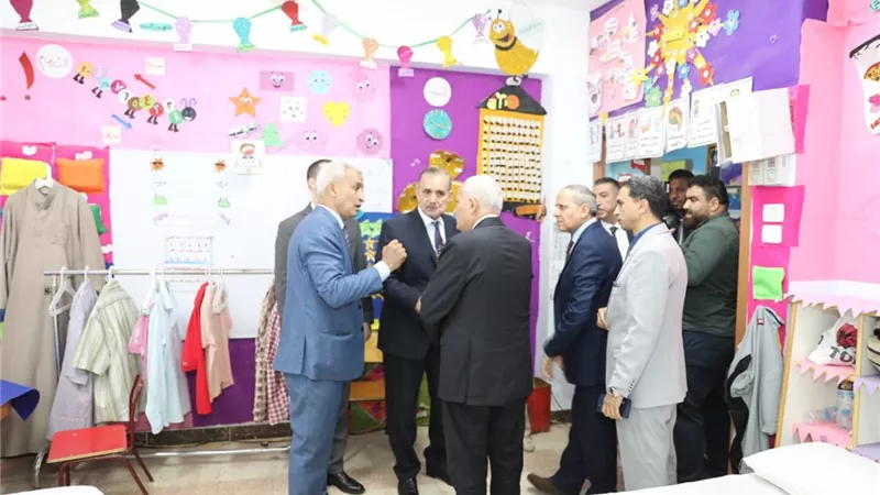 وزير التعليم ومحافظ كفر الشيخ يتفقدان استراحات الثانوية العامة