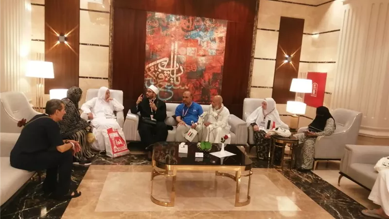 الحجاج المصريون يشيدون بأداء أئمة وواعظات الأوقاف