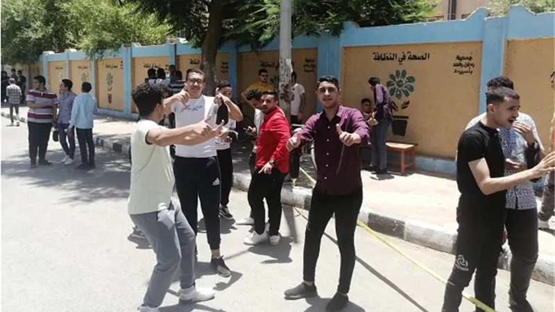 طلاب الثانوية العامة