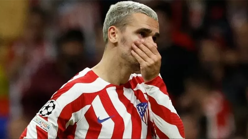 رد مفاجئ من نجم أتليتكو مدريد على عرض باريس سان جيرمان