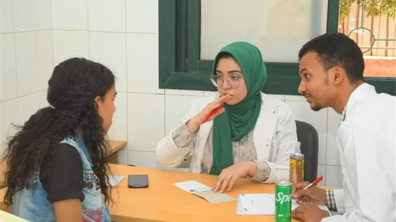 مستقبل وطن سوهاج يطلق قافلة طبية مجانية بمركز طما